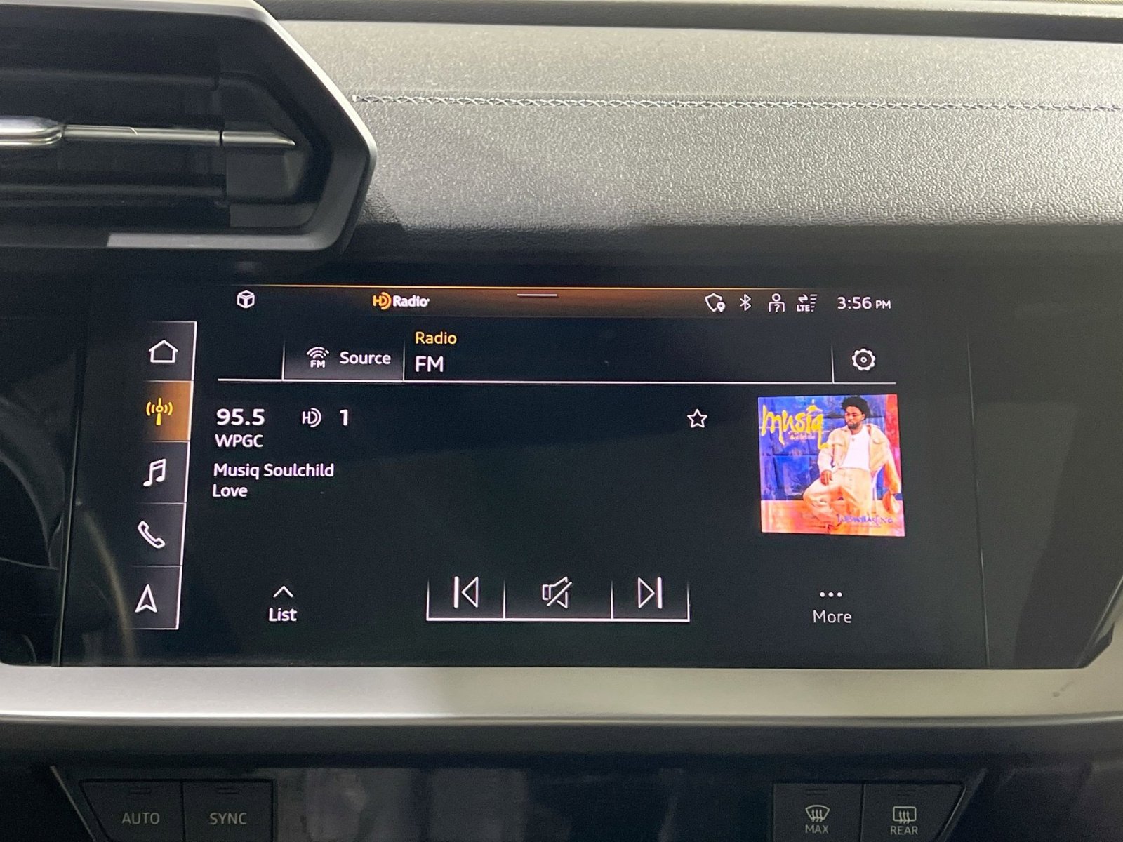 Used 2024 Audi A3 2.0T Premium image 18