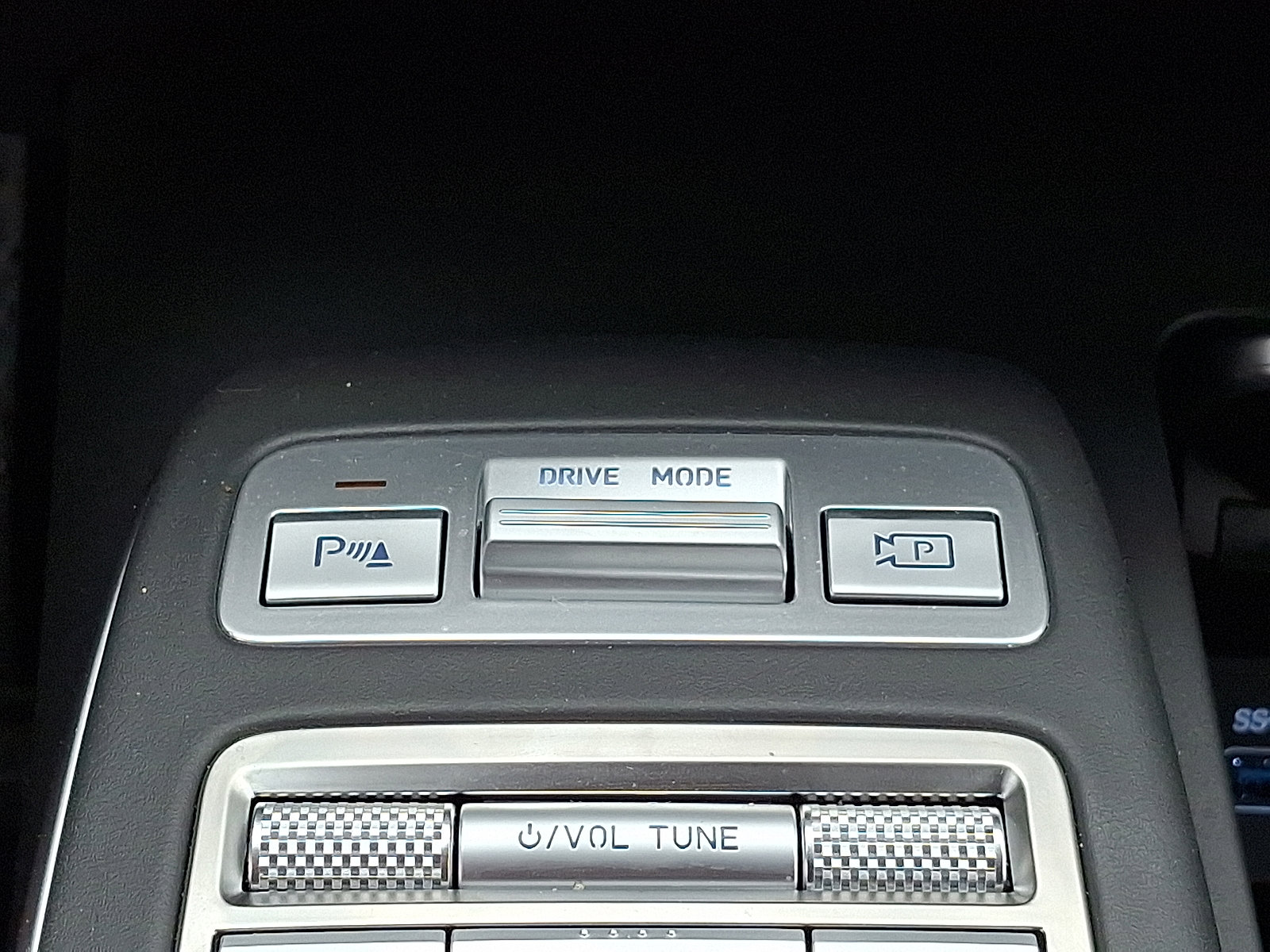 Used 2025 Genesis GV70 2.5T image 25