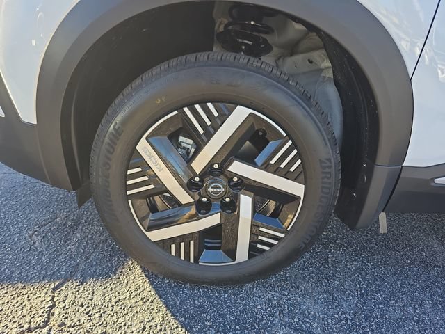 New 2026 Nissan Kicks SV w/ SV Premium Package FWD image 13