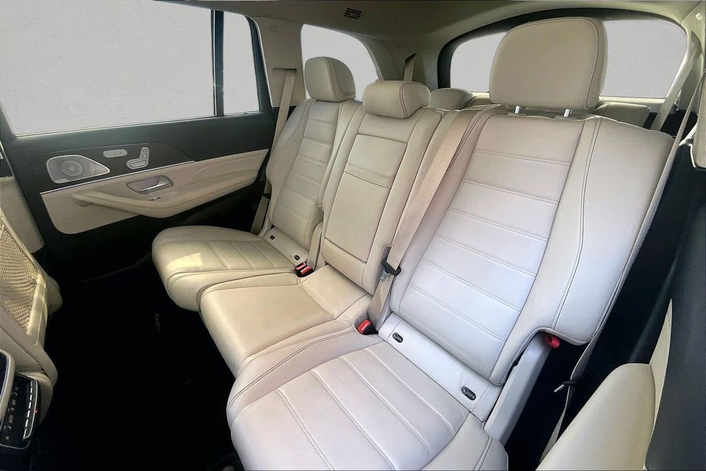 Used 2021 Mercedes-Benz GLS 580 4MATIC image 22