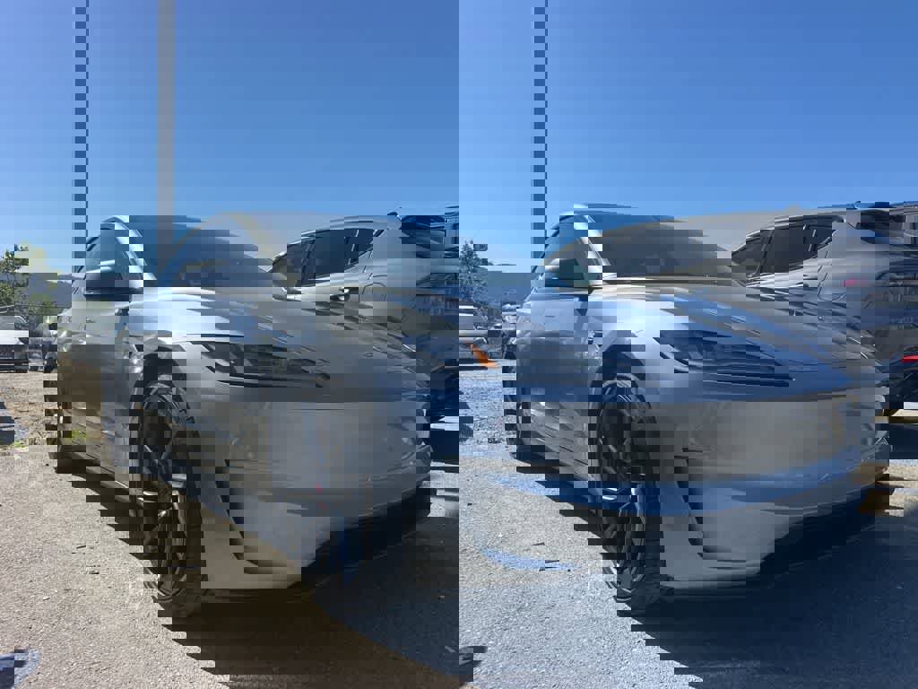 Used 2024 Tesla Model 3 Performance image 2