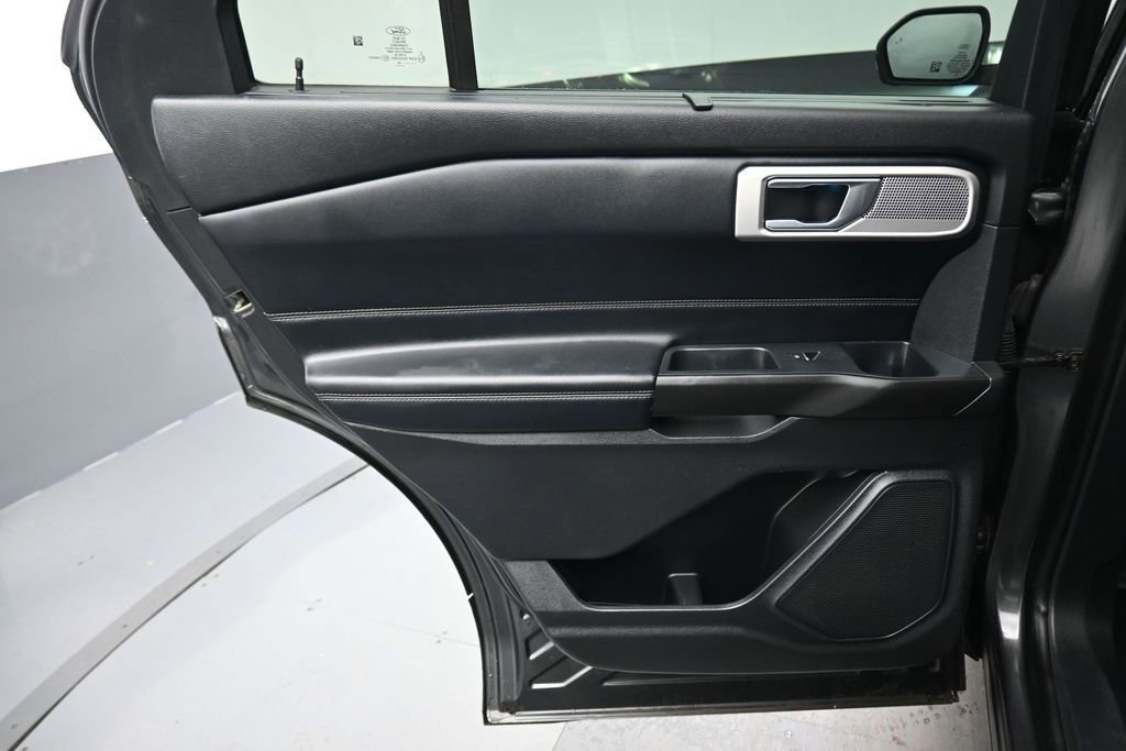 Used 2020 Ford Explorer Limited AWD/4WD image 34
