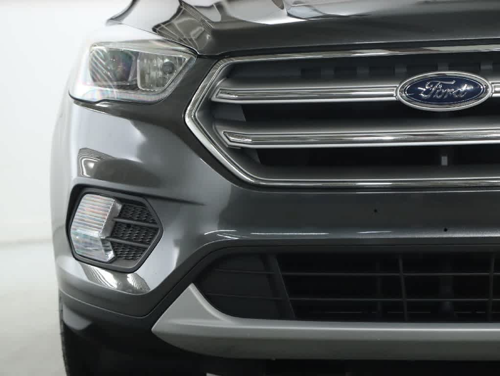 Used 2017 Ford Escape SE w/ Equipment Group 201A FWD image 6
