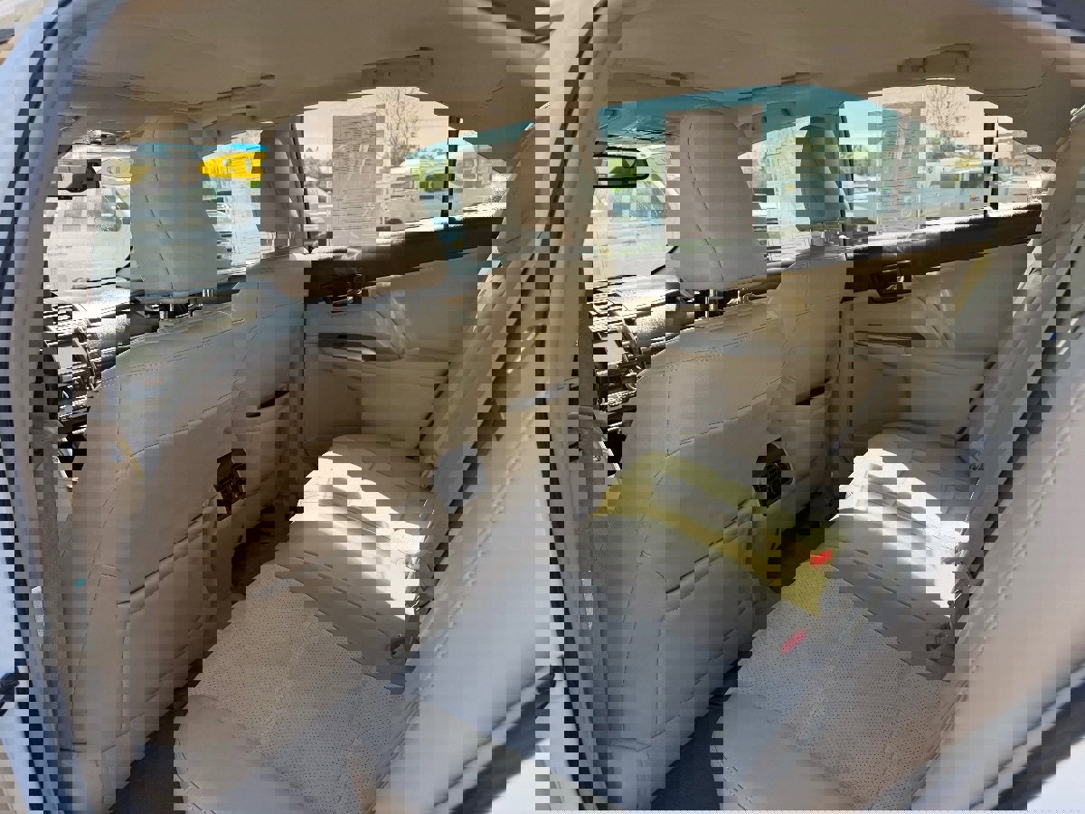 Used 2012 Toyota Camry XLE w/ Leather Pkg image 20