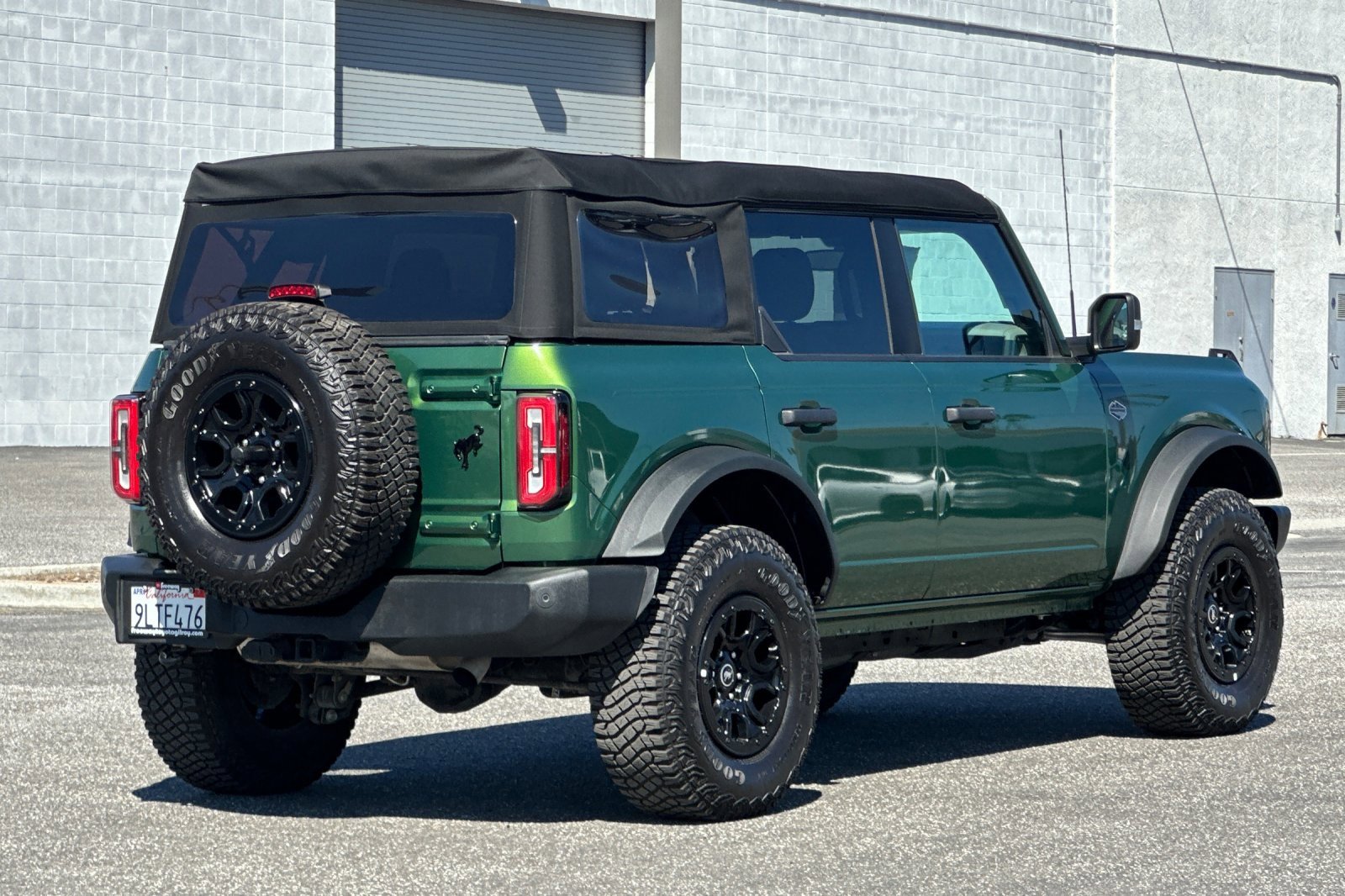 Used 2023 Ford Bronco Wildtrak image 4