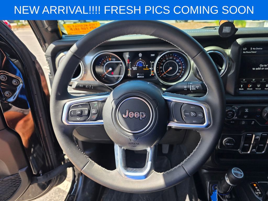 Used 2023 Jeep Gladiator Overland w/ Trailer Tow Package image 15