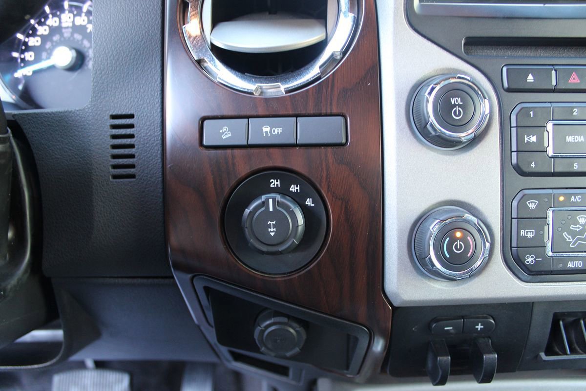 Used 2014 Ford F350 Lariat AWD/4WD image 31