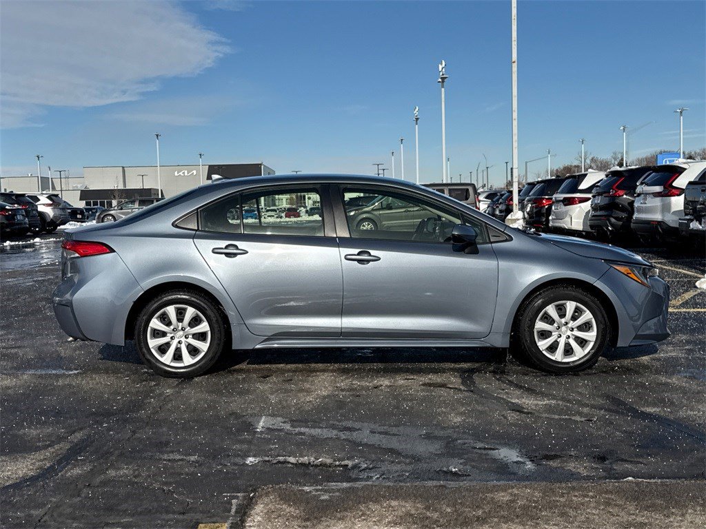 Used 2022 Toyota Corolla LE image 10
