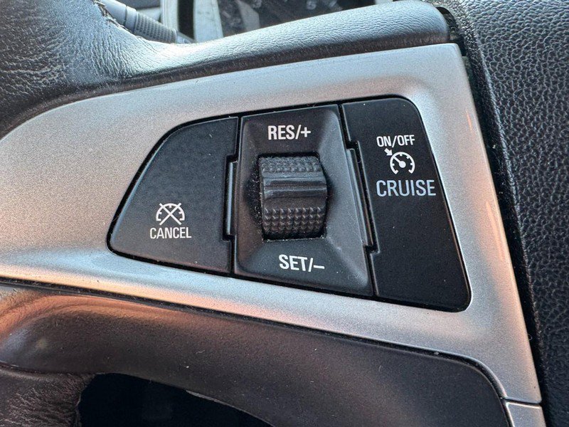 Used 2015 Chevrolet Equinox LT w/ Driver Convenience Package image 16