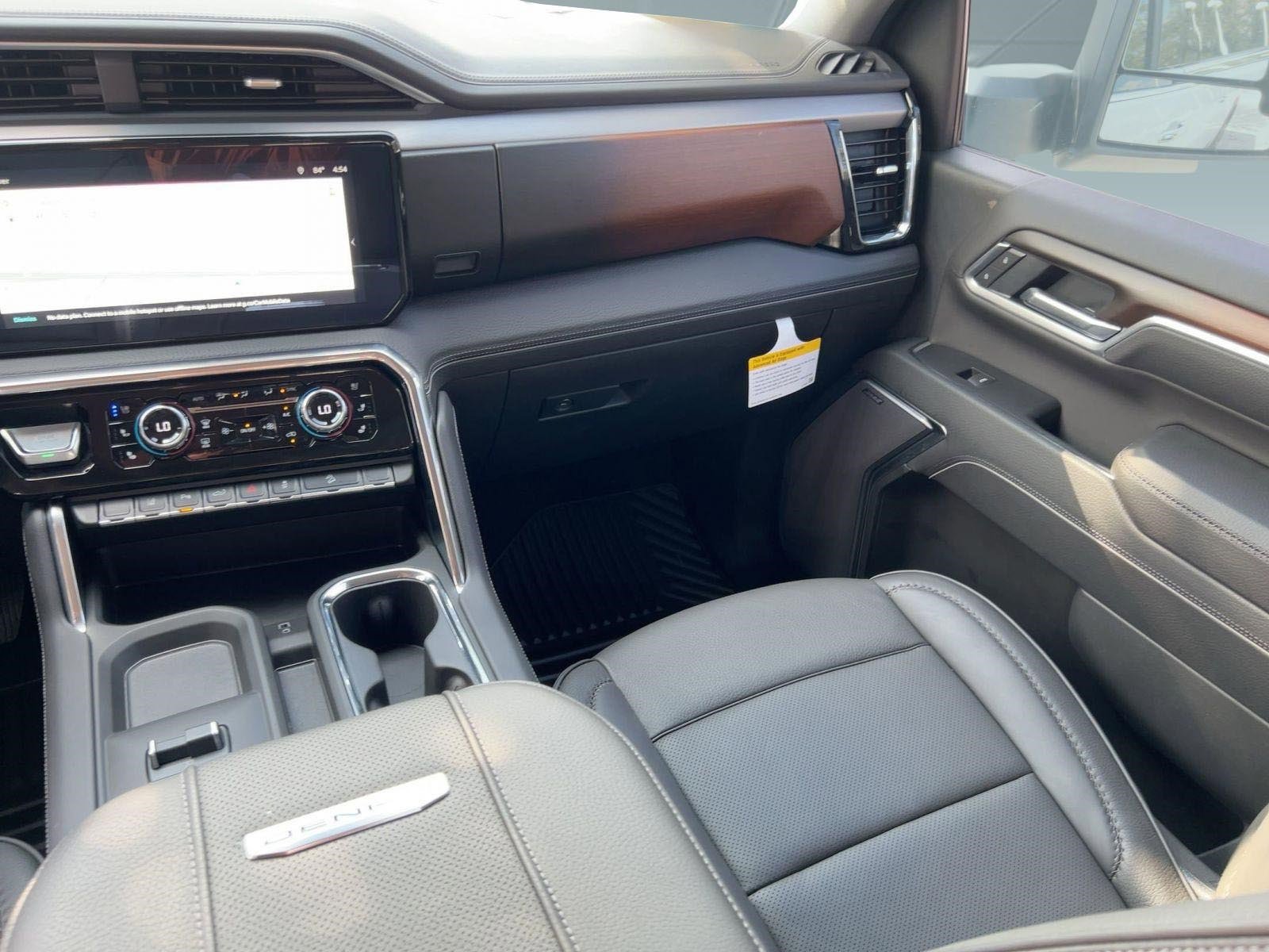 Certified 2025 GMC Sierra 2500 Denali image 29