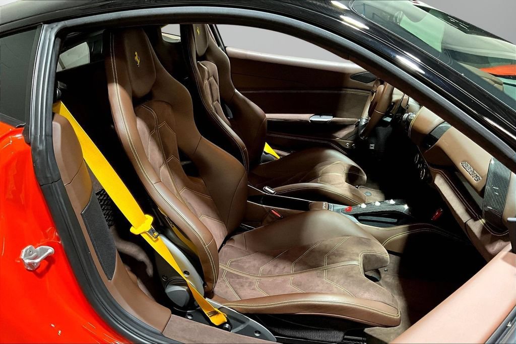 Used 2018 Ferrari 488 GTB RWD image 23