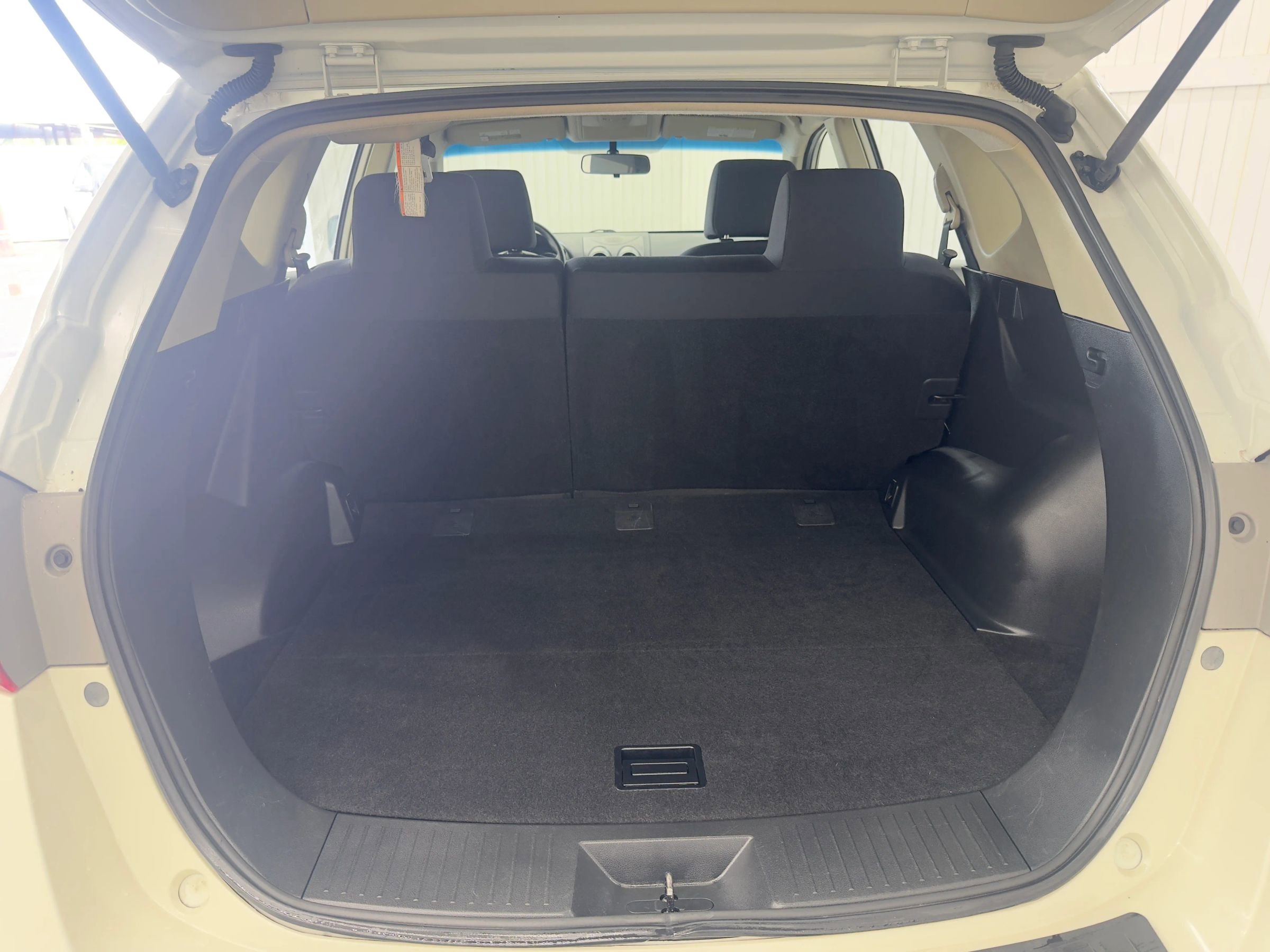 Used 2011 Nissan Rogue S image 13