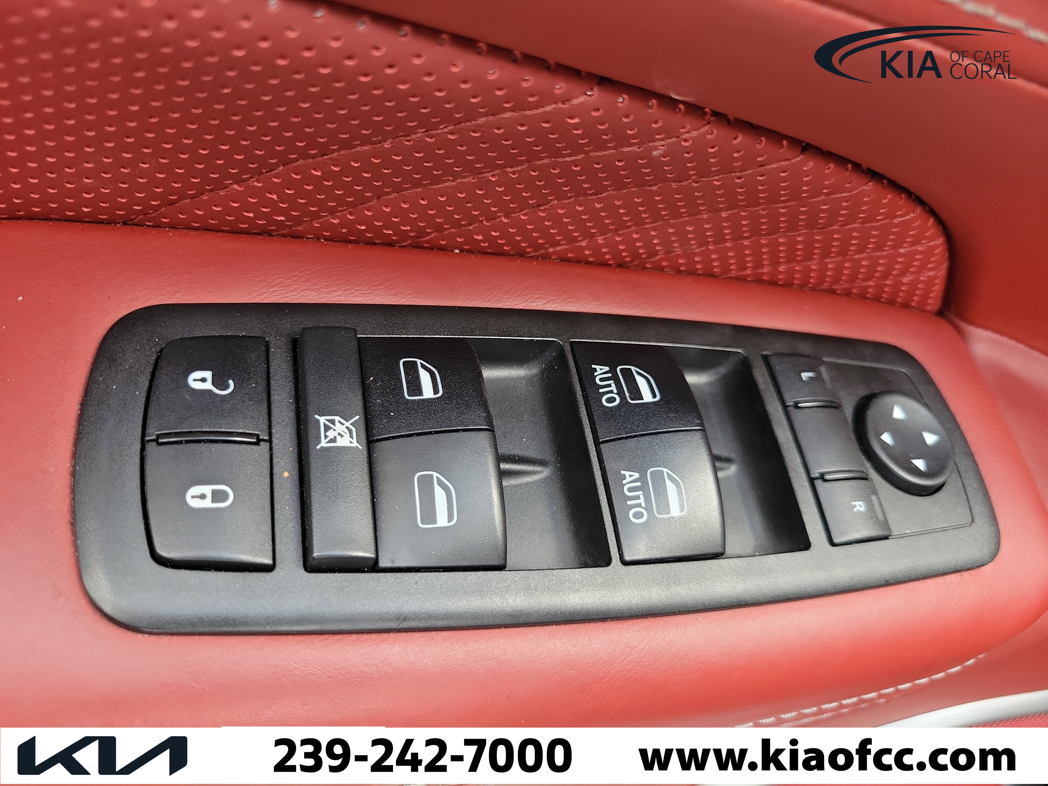 Used 2018 Jeep Grand Cherokee Trackhawk AWD/4WD image 16