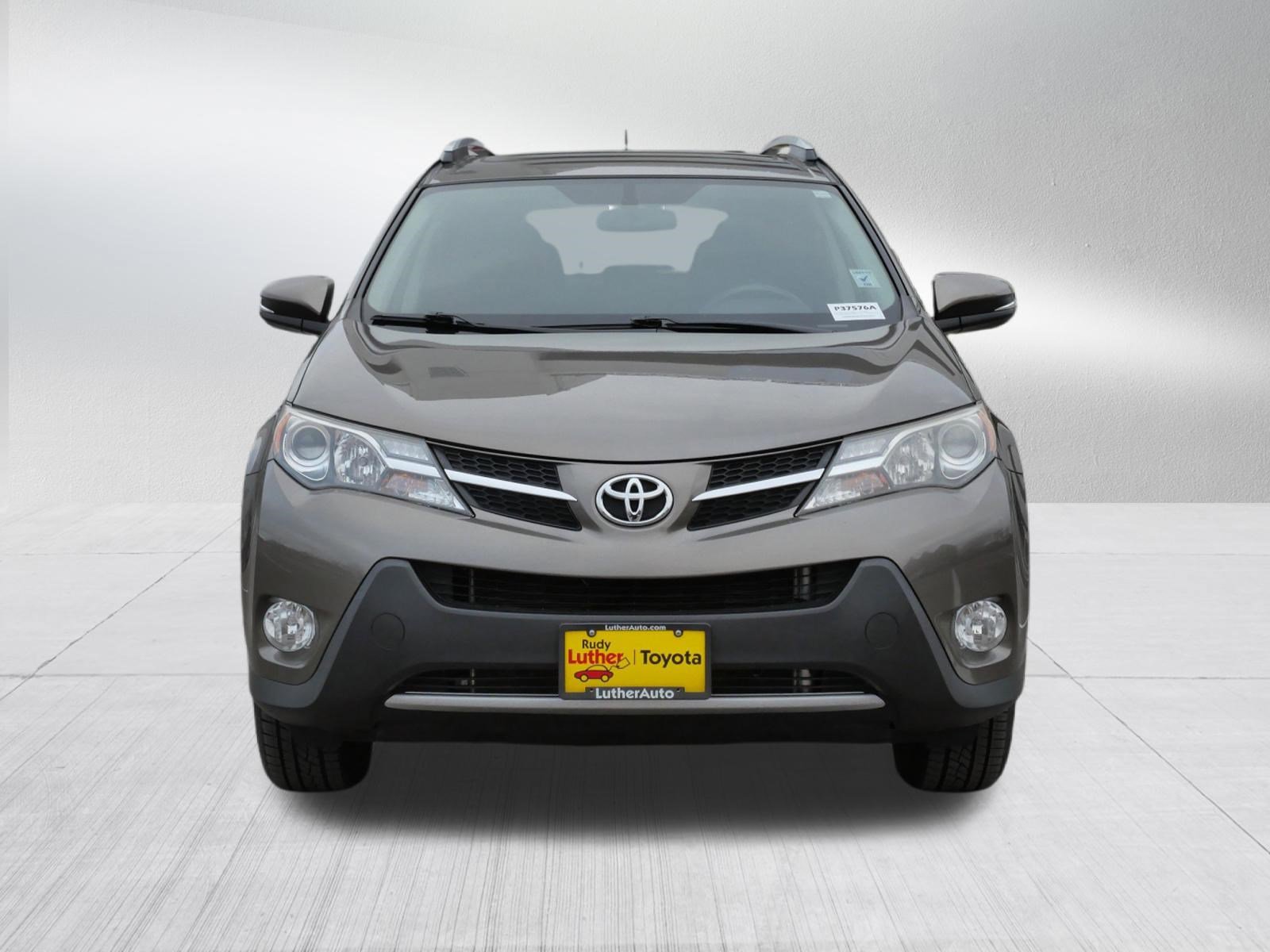 Used 2015 Toyota RAV4 XLE video 2