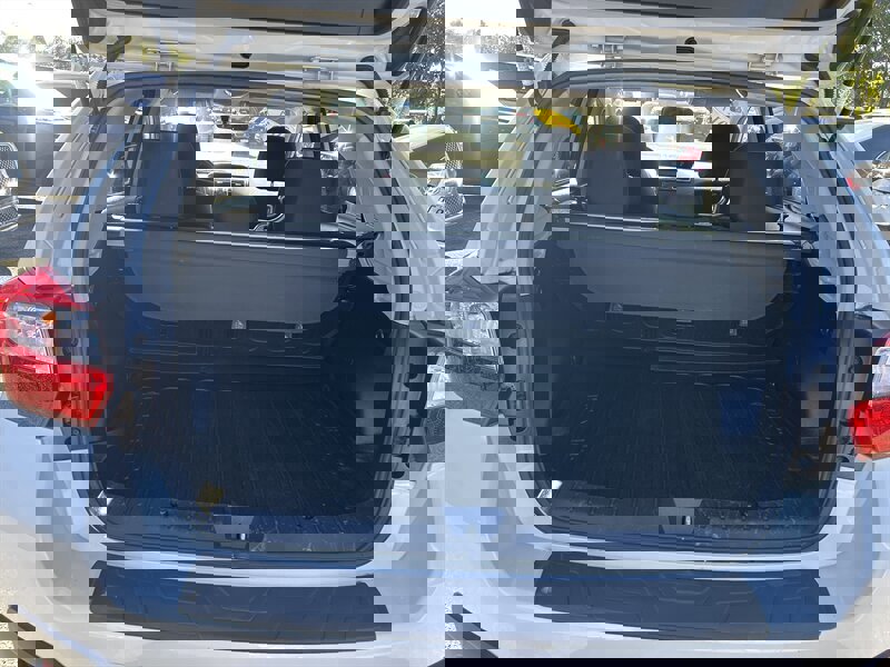 Used 2017 Subaru Crosstrek 2.0i Premium image 8