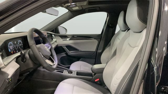 New 2026 Volkswagen Tiguan SE R-Line AWD/4WD image 15