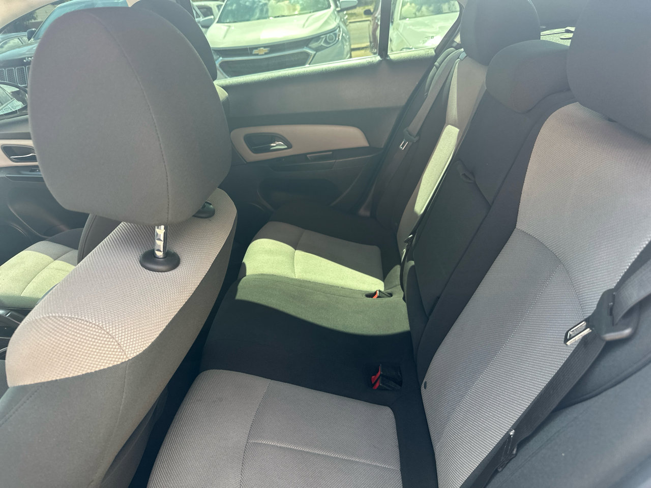 Used 2011 Chevrolet Cruze LS image 12