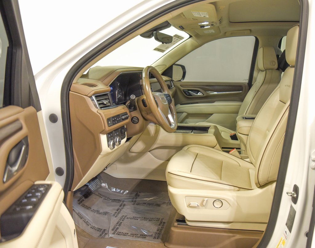Used 2021 GMC Yukon Denali w/ Denali Ultimate Package image 2