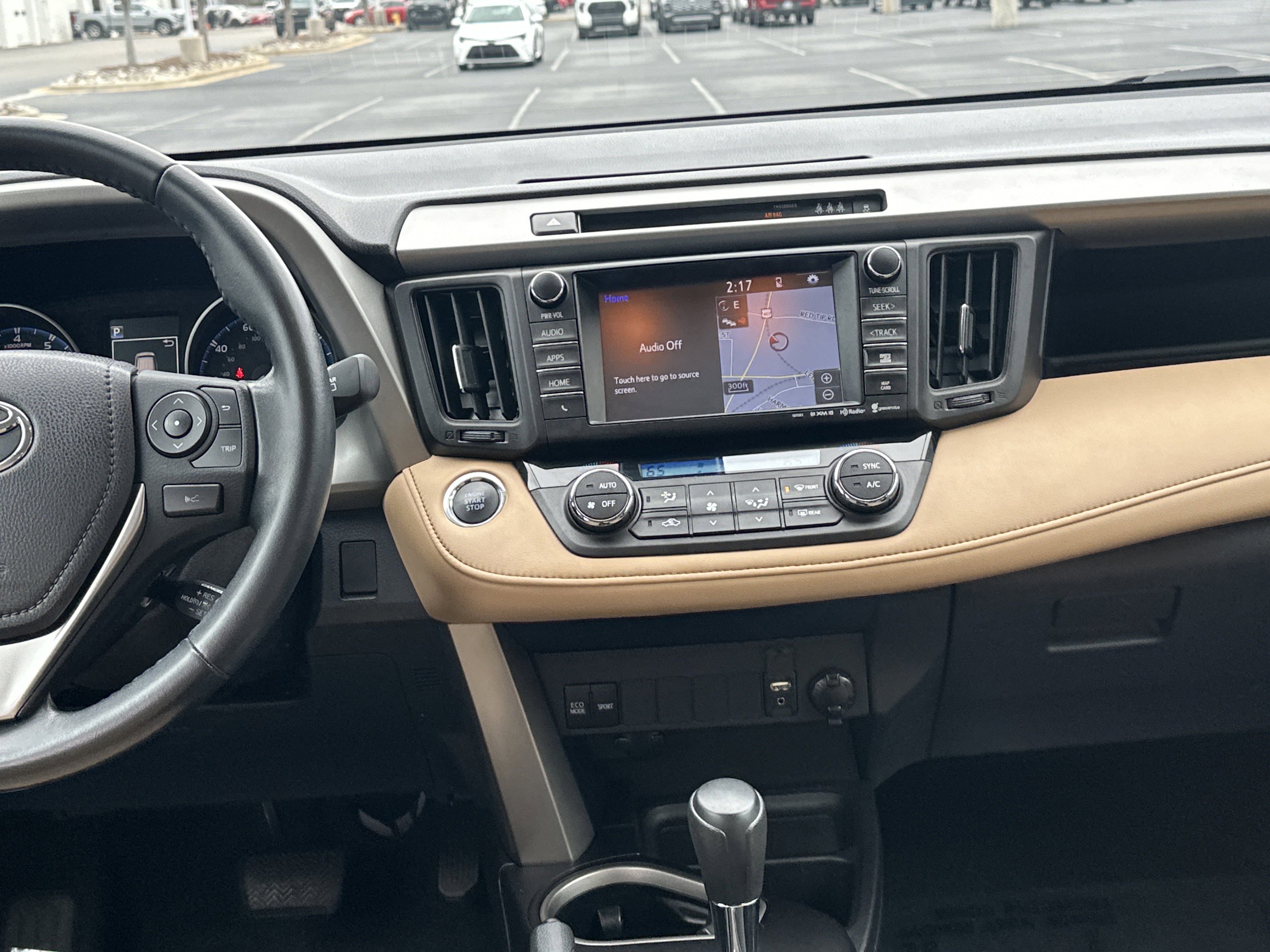 Used 2018 Toyota RAV4 XLE image 30