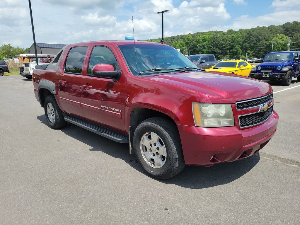 Used 2007 Chevrolet Avalanche LT w/ LT Preferred Equipment Group AWD/4WD image 1