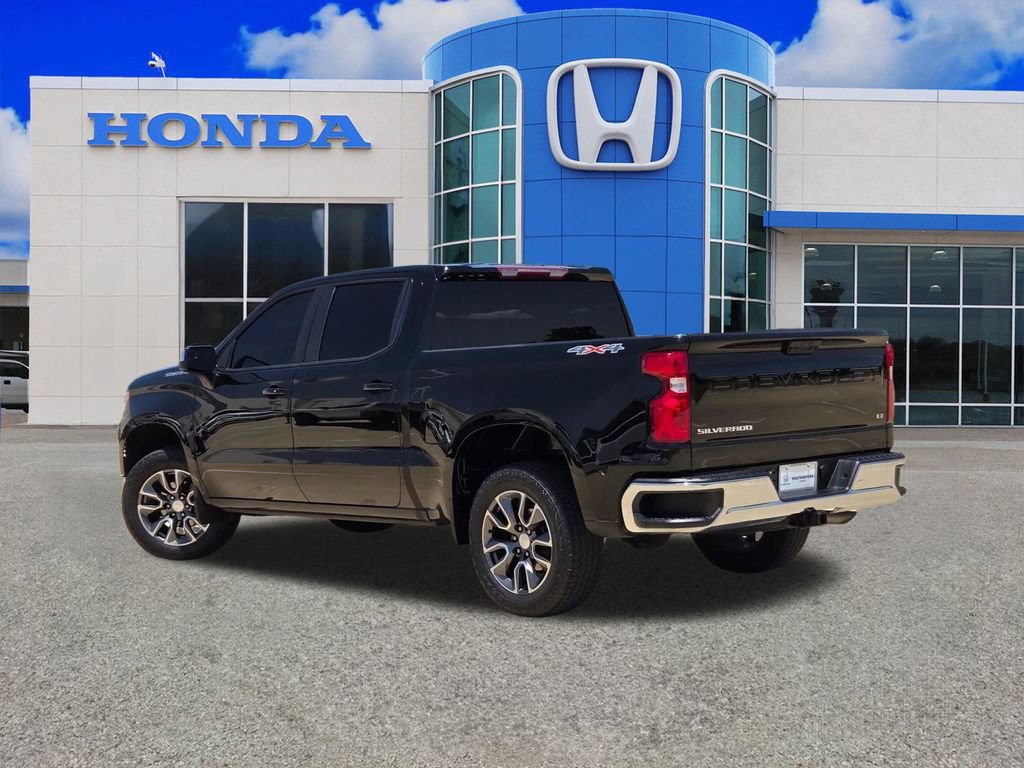 Used 2023 Chevrolet Silverado 1500 LT AWD/4WD image 5