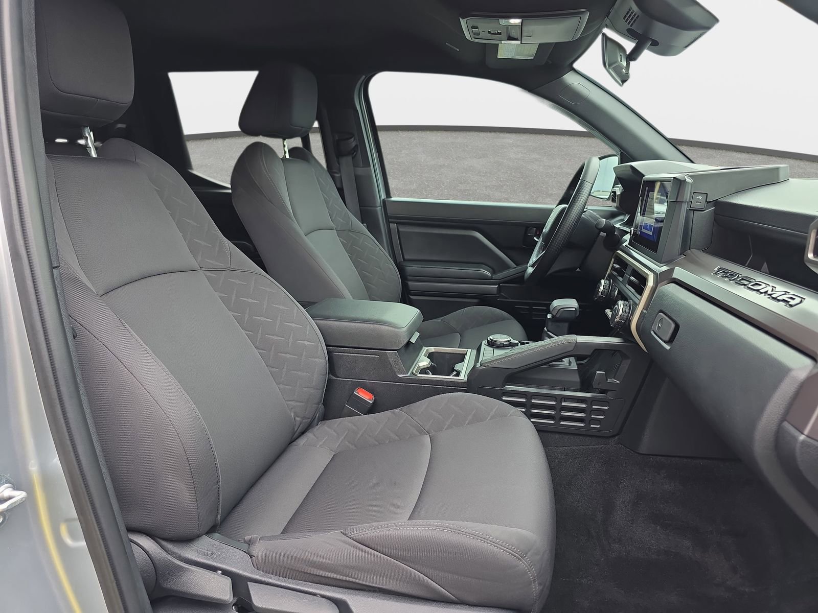 Used 2024 Toyota Tacoma SR5 AWD/4WD image 10