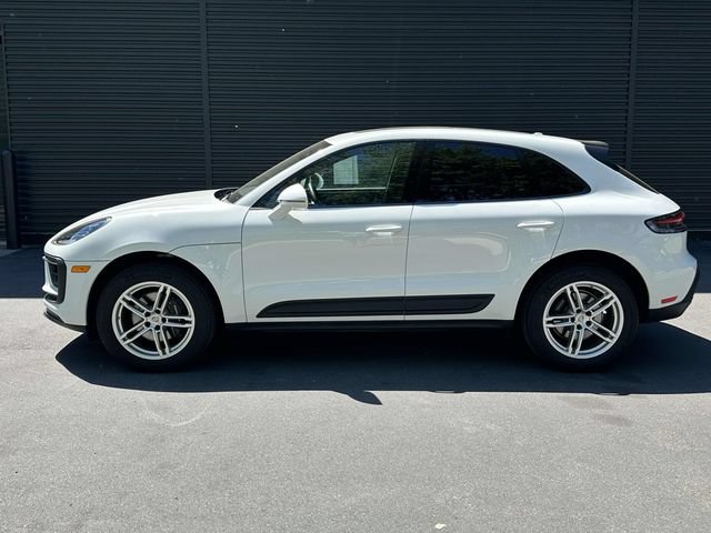 Used 2026 Porsche Macan AWD/4WD image 2