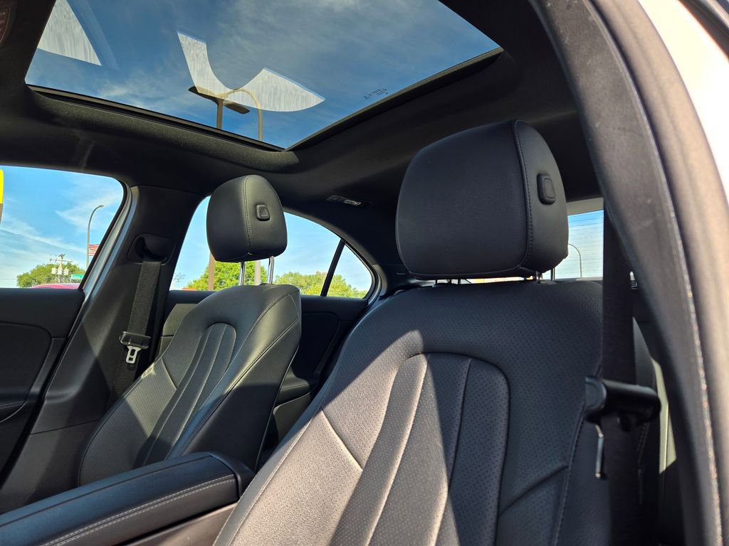 Used 2022 Mercedes-Benz A 220 4MATIC image 30