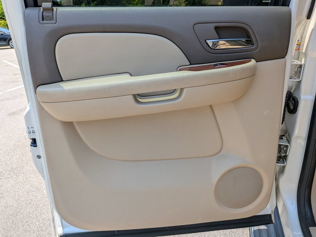 Used 2012 GMC Yukon XL SLT RWD image 24