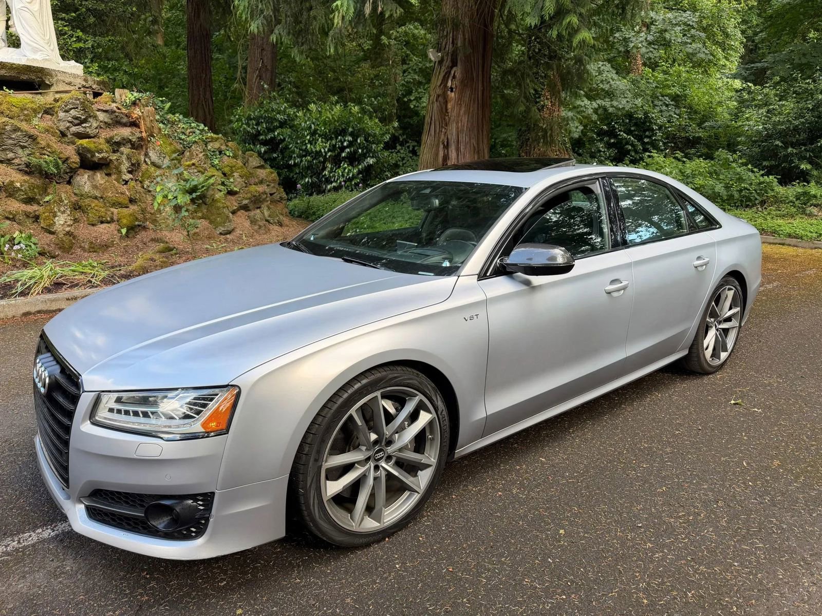 Used 2017 Audi S8 Plus AWD/4WD image 3