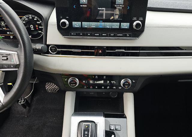 Used 2023 Mitsubishi Outlander SEL image 12