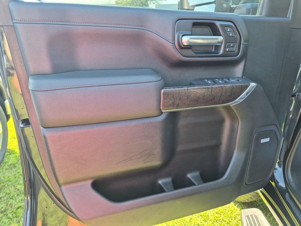 Used 2020 GMC Sierra 2500 Denali w/ Denali Ultimate Package AWD/4WD image 10