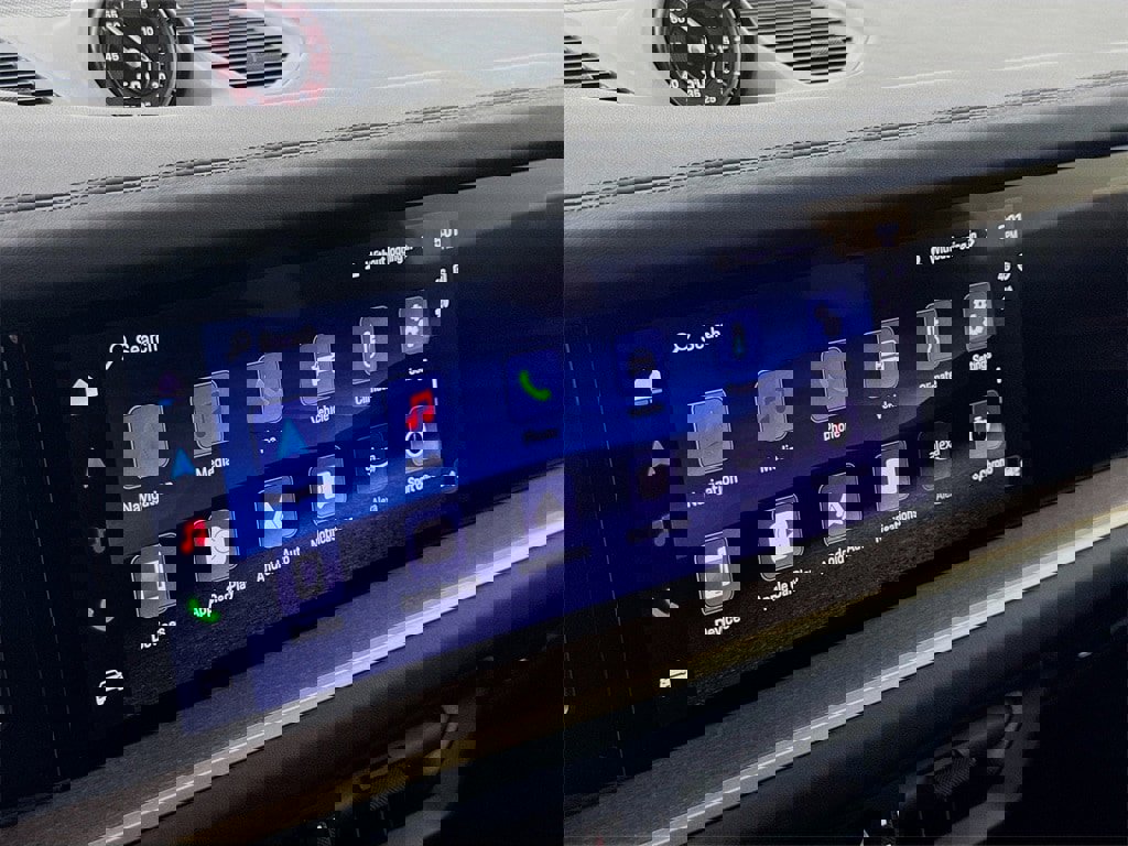 New 2026 Porsche Cayenne GTS image 18