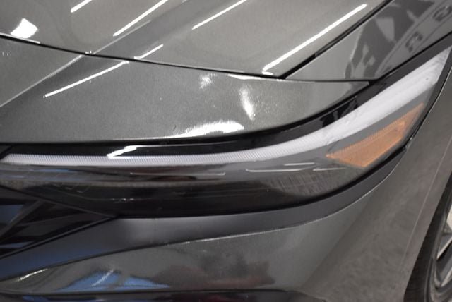Used 2025 Hyundai Elantra SEL FWD image 15