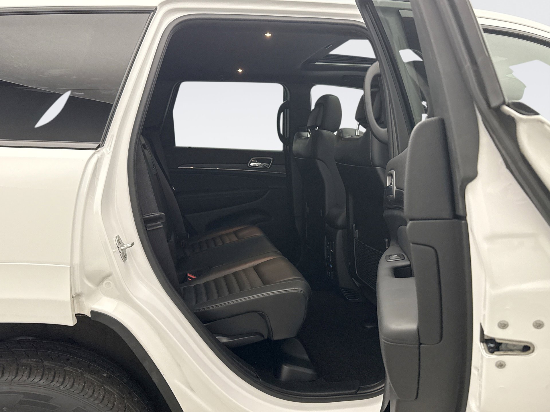 Used 2021 Jeep Grand Cherokee Limited X image 19