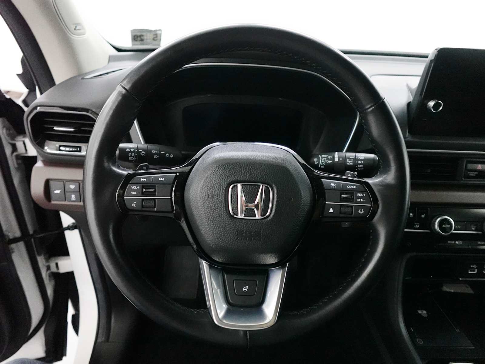Certified 2025 Honda Pilot Elite image 16