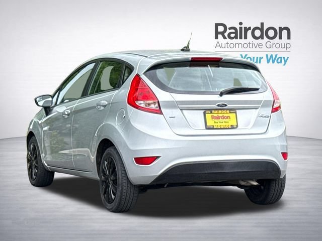 Used 2013 Ford Fiesta SE FWD image 6