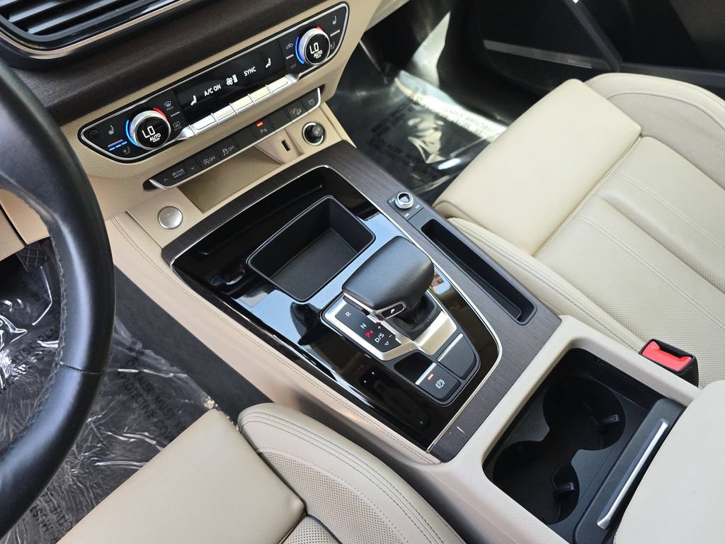 Used 2021 Audi Q5 2.0T Premium Plus w/ Premium Plus Package AWD/4WD image 31