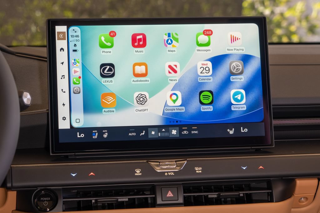 New 2026 Lexus ES 350e FWD image 16