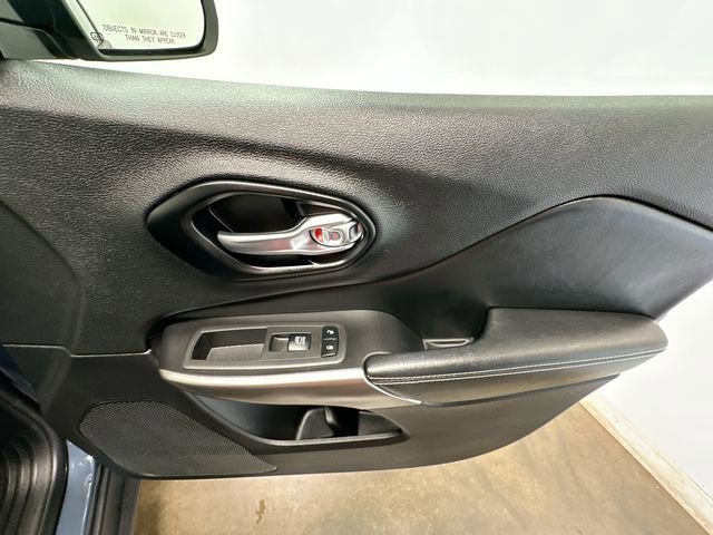 Used 2021 Jeep Cherokee Latitude Lux 80th Anniv w/ Quick Order Package 26U 80TH image 24