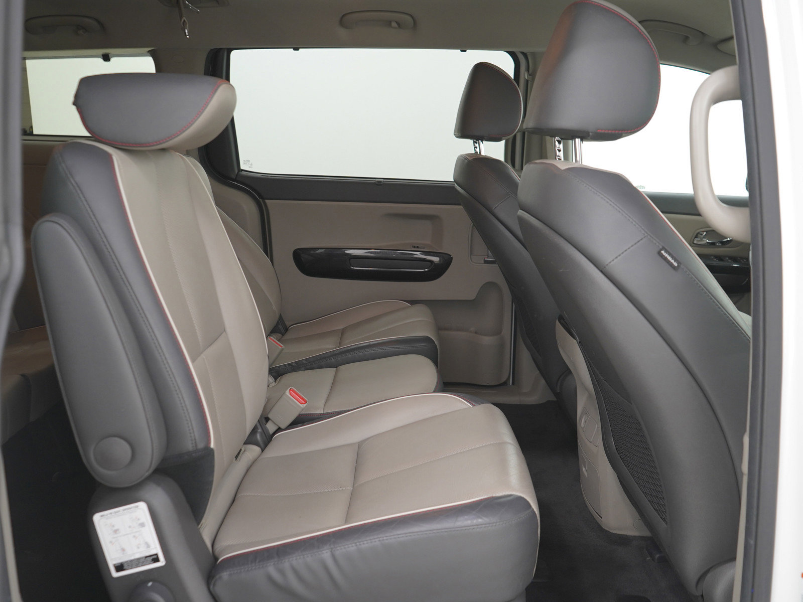 Used 2018 Kia Sedona EX image 15