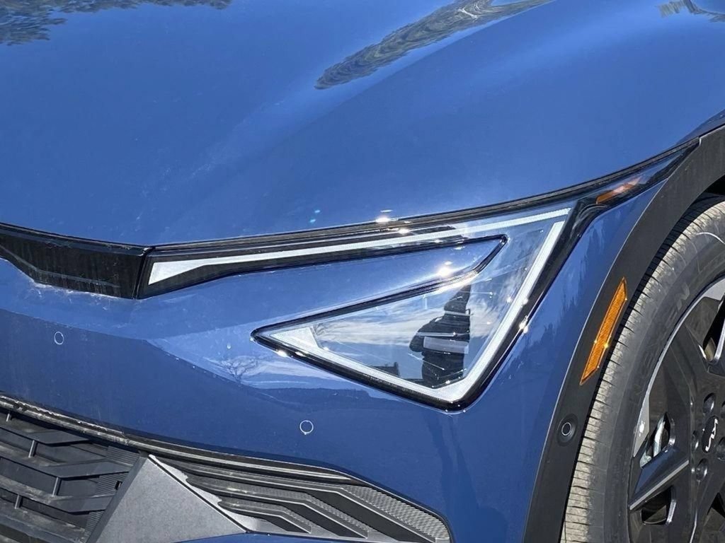 New 2025 Kia EV6 Light w/ Light LR Technology Package RWD image 28