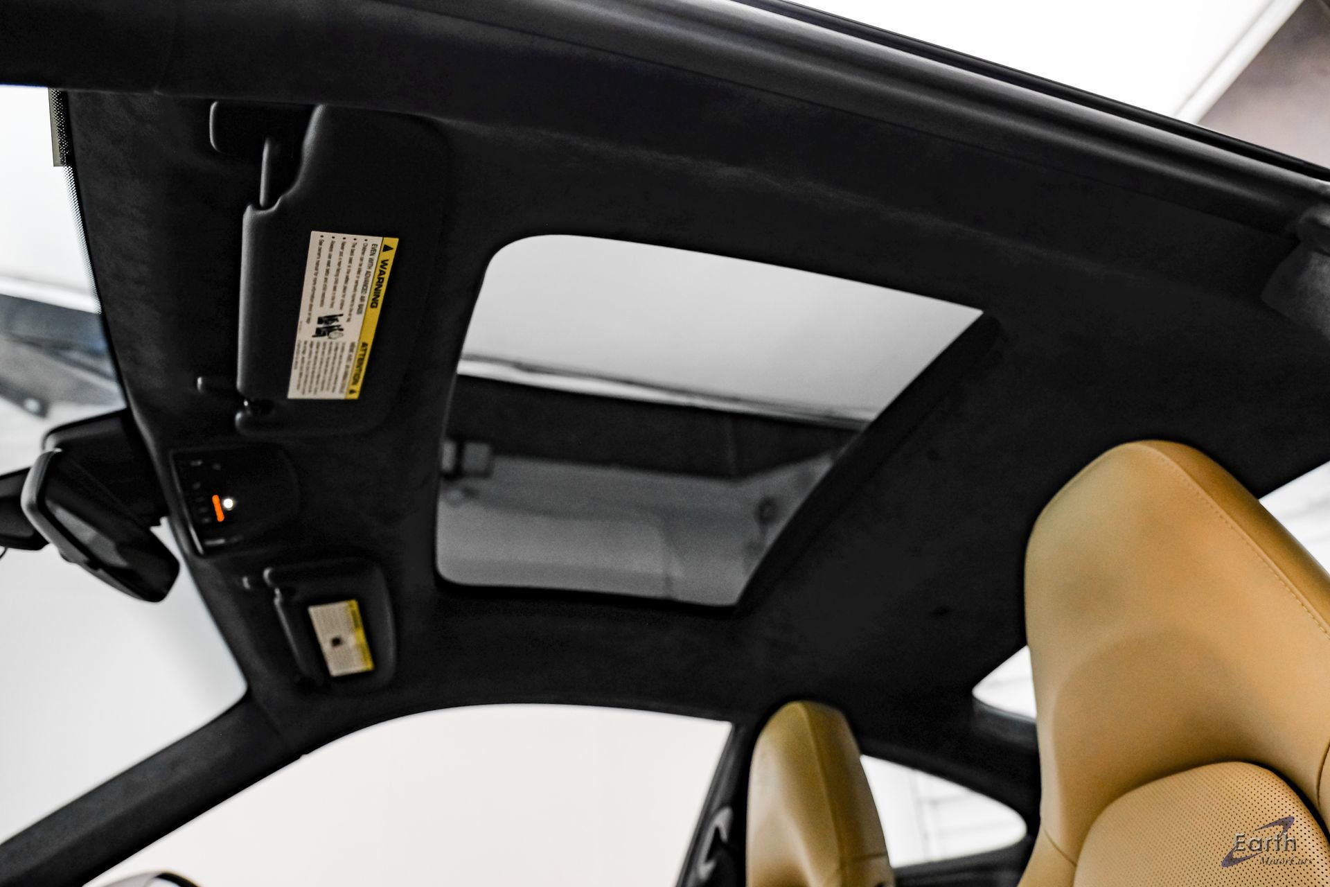 Used 2017 Porsche 911 Turbo image 36