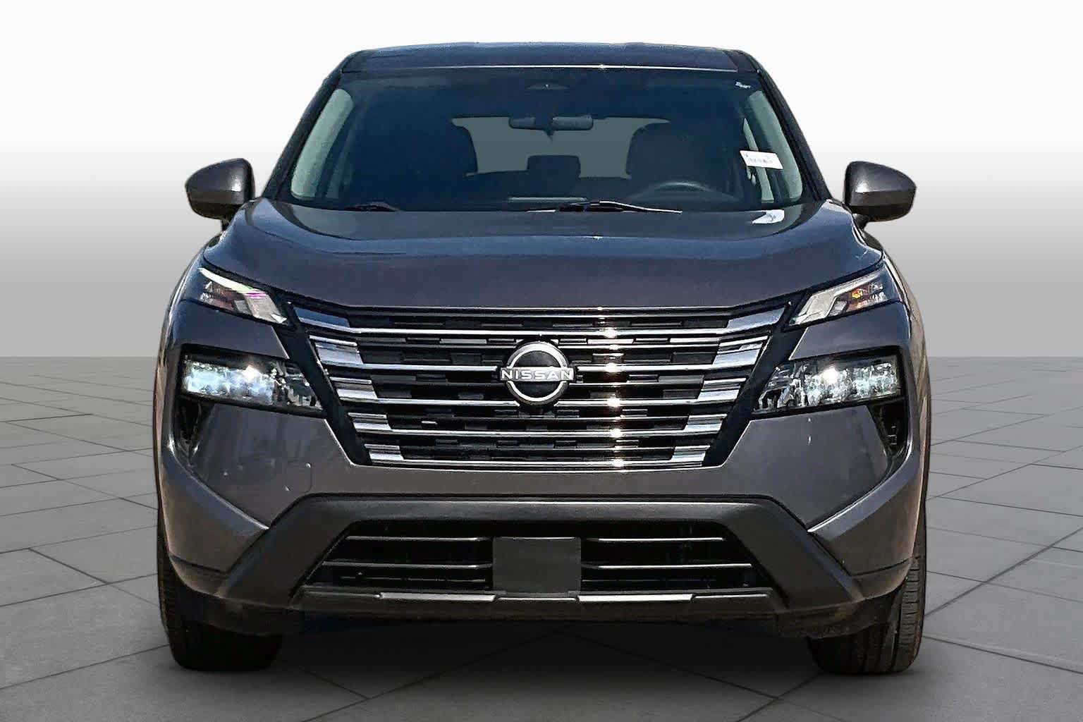 Certified 2024 Nissan Rogue SV FWD image 4