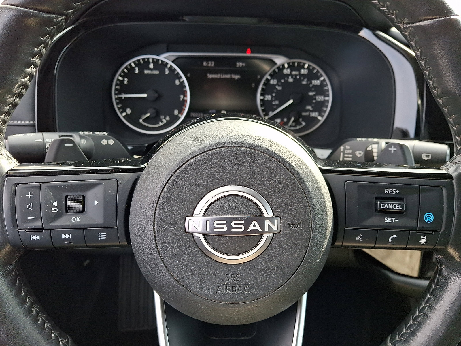 Used 2022 Nissan Pathfinder SL w/ SL Premium Package image 23