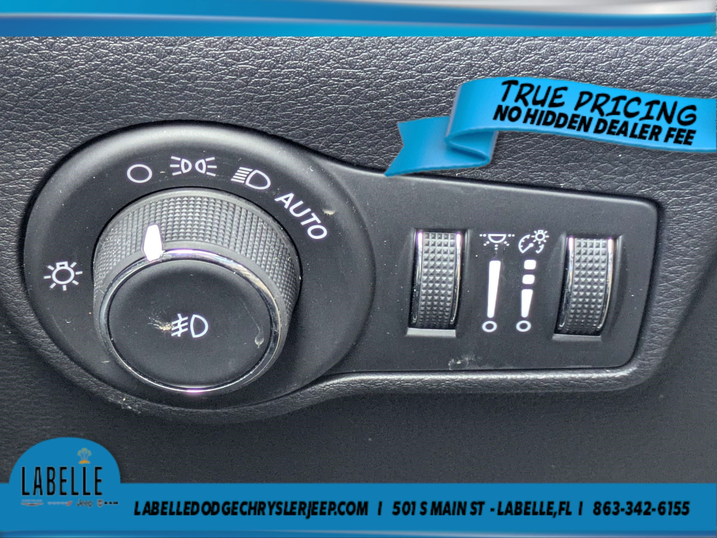 Used 2024 Jeep Compass Trailhawk AWD/4WD image 23
