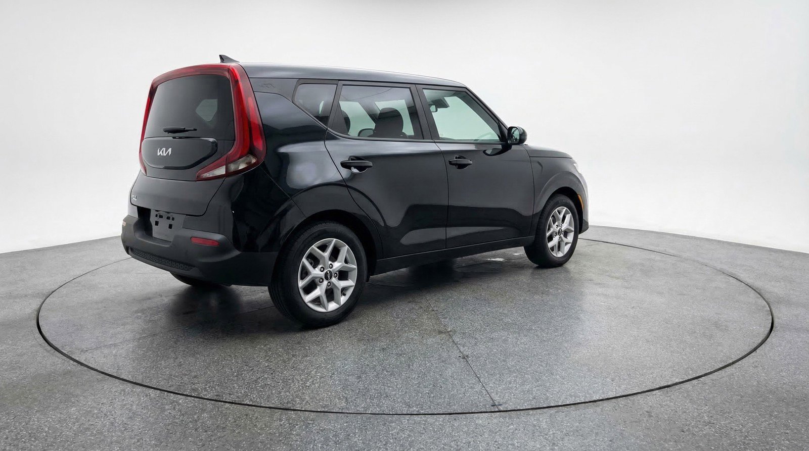 Used 2025 Kia Soul LX w/ LX Technology Package FWD image 9