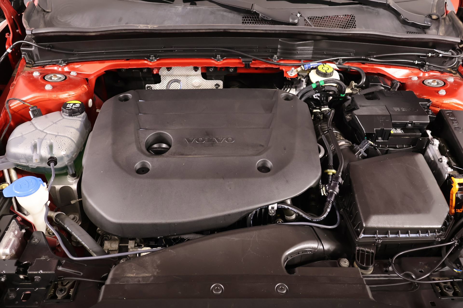 Used 2023 Volvo XC40 B5 Core image 19