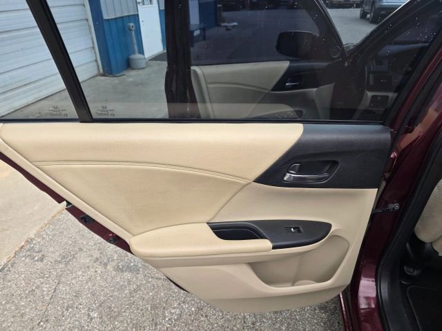 Used 2014 Honda Accord EX image 19
