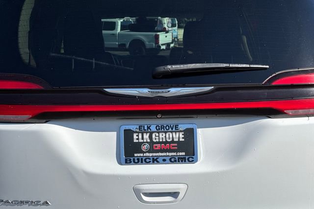 Used 2021 Chrysler Pacifica Touring-L FWD image 50